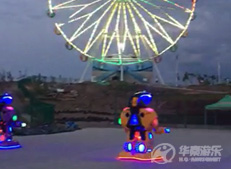 华秦广场机器人在新疆博乐游乐场绽放光彩