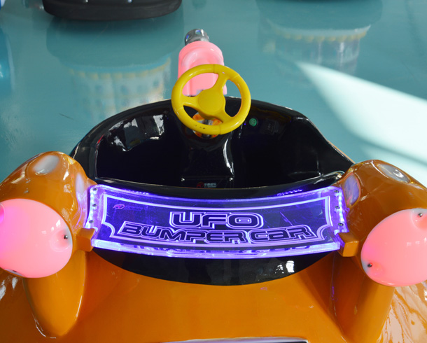 2017年新款UFO飞碟电瓶车      